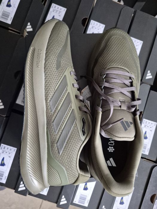 ДЕШЕВО! Продам кросівки літні Adidas Runfalcon 5 р.42.5 (27см) олива