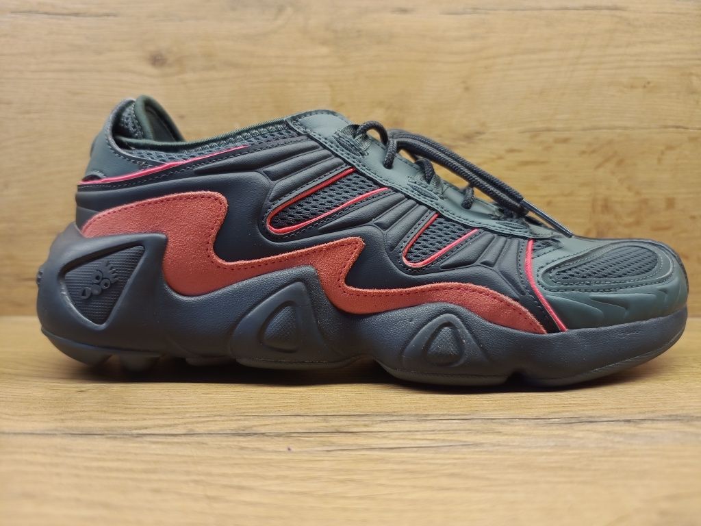 Adidas Fyw S 97 rozmiar 45,1/3