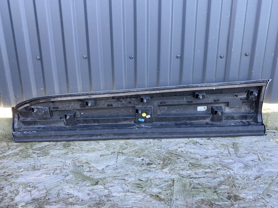 Накладка дверей передня права Audi Q7