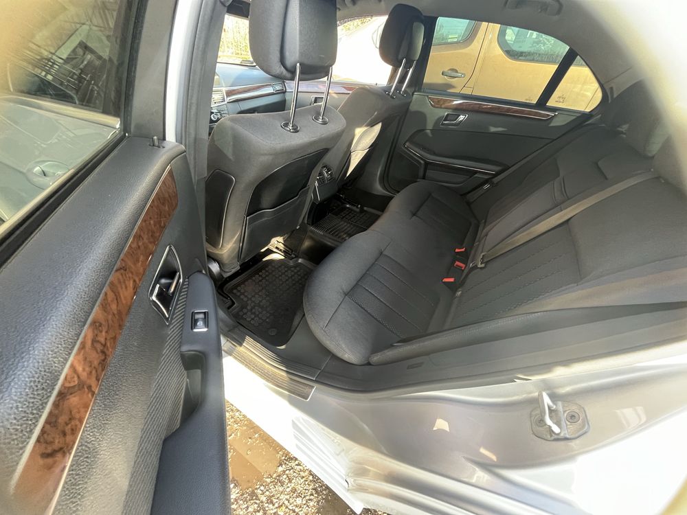 Mercedes E Klasa 220CDi 170KM Sedan Rok 2012 *Po Liftingu* Avantgarde*