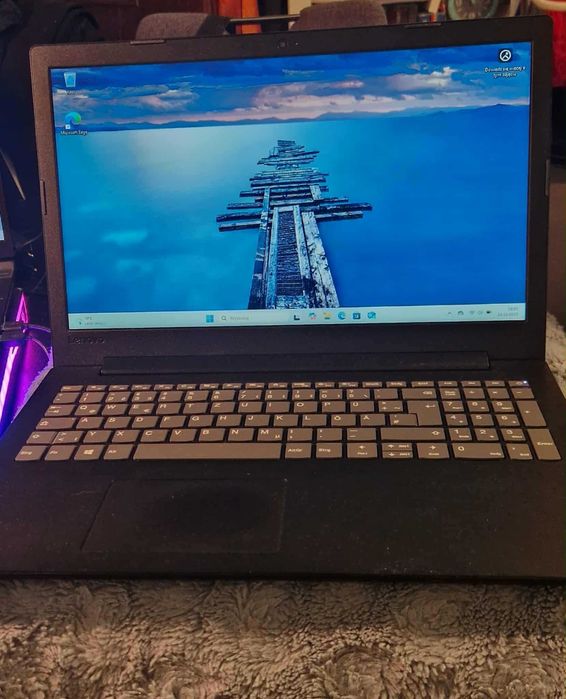 Laptop LENOVO sprzedam