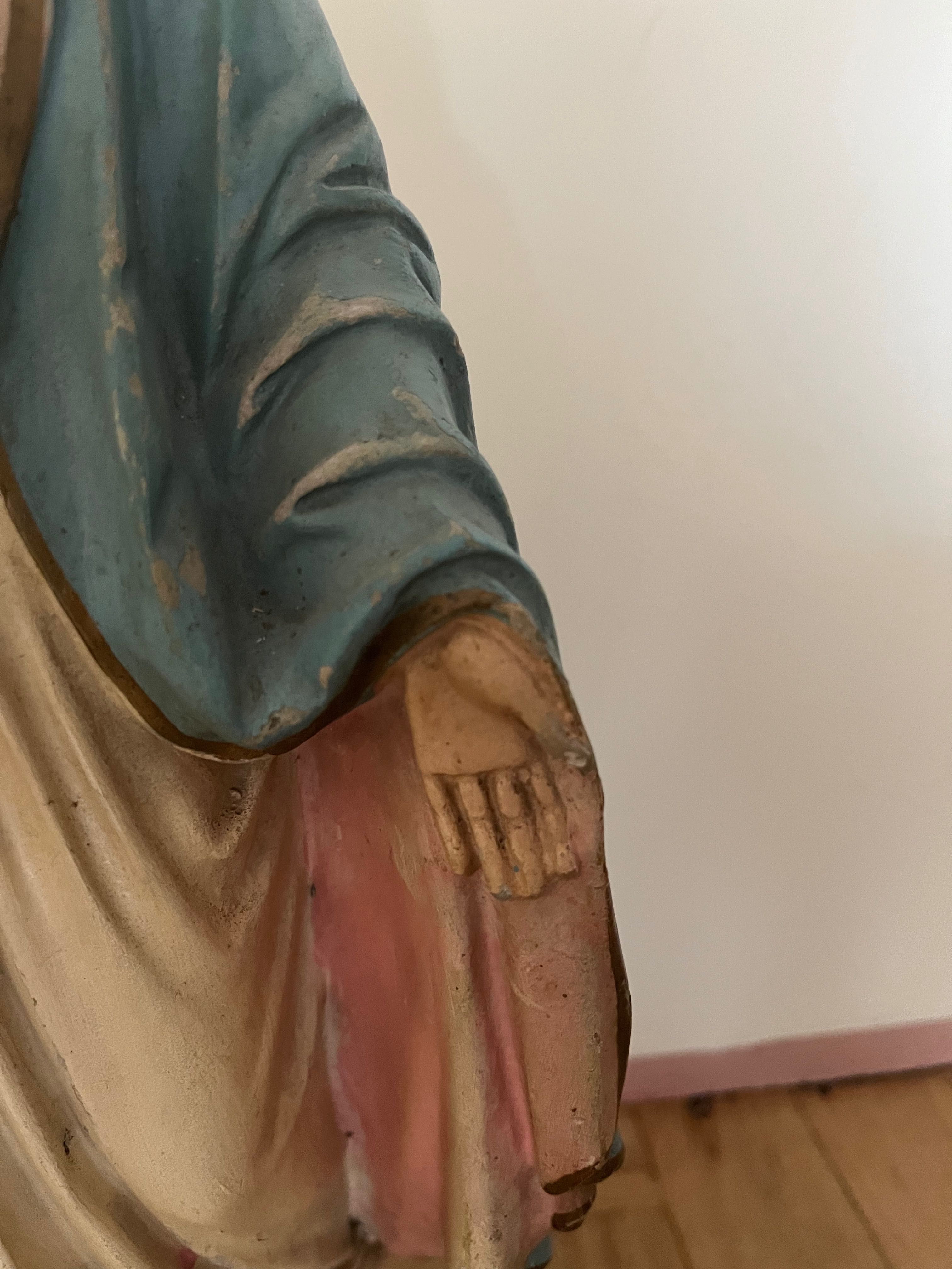 Figurka Matki Boskiej