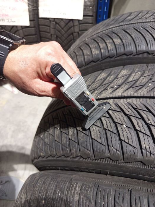 Шини (ЗИМА) 235/60R18