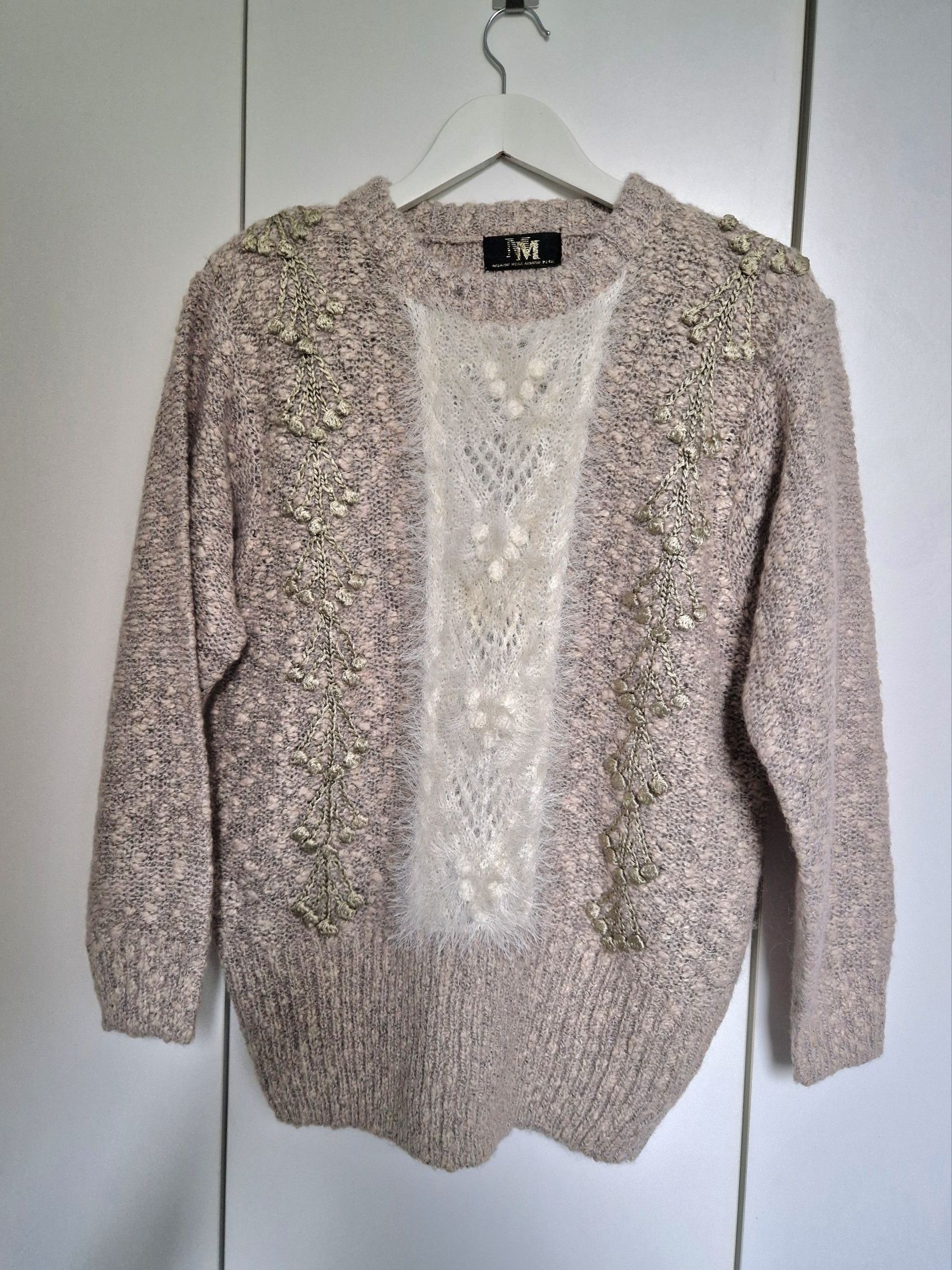 Elegancki, ponadczasowy sweter wykonany z wełny z kóz angorskich L/ XL