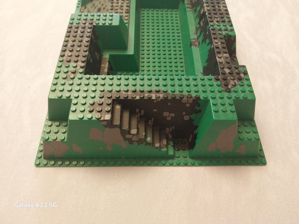 LEGO - płyta 3d bazowa do 6091 Royal Castle