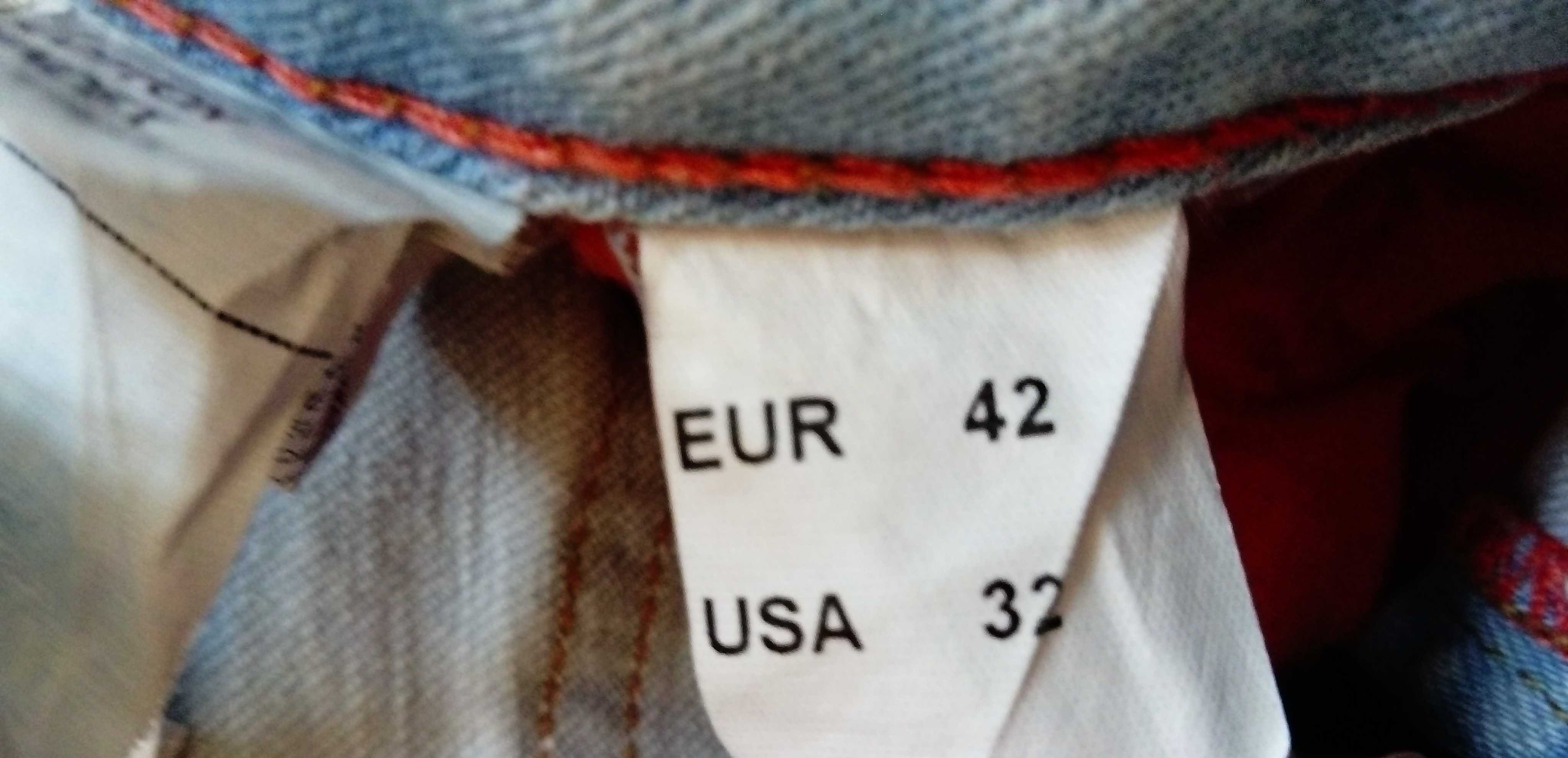 Jasne jeansy Zara Men z dziurami/przetarciami, rozmiar europejski 42