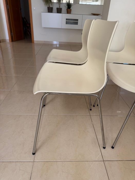 Conjunto de 8 cadeiras Erland brancas modernas