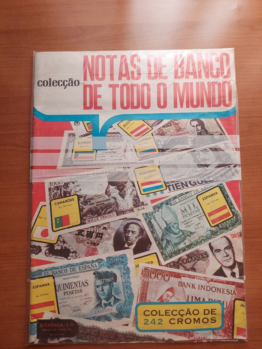 Caderneta cromos notas banco de todo mundo.