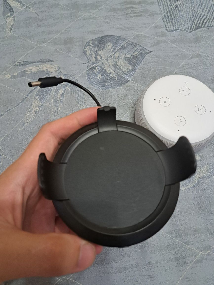 Смарт колонка Amazon Echo Dot