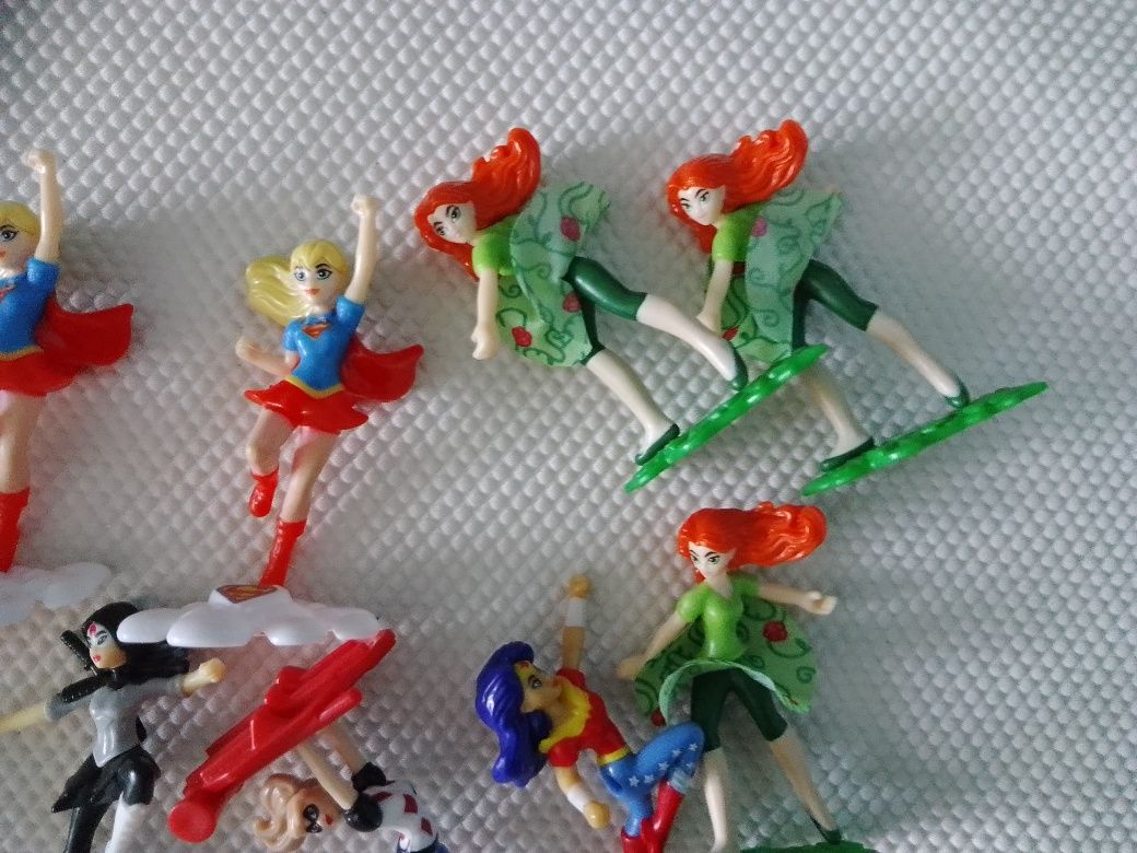 Figurki Kinder niespodzianka superbohater Harley i inne Tort dekoracja