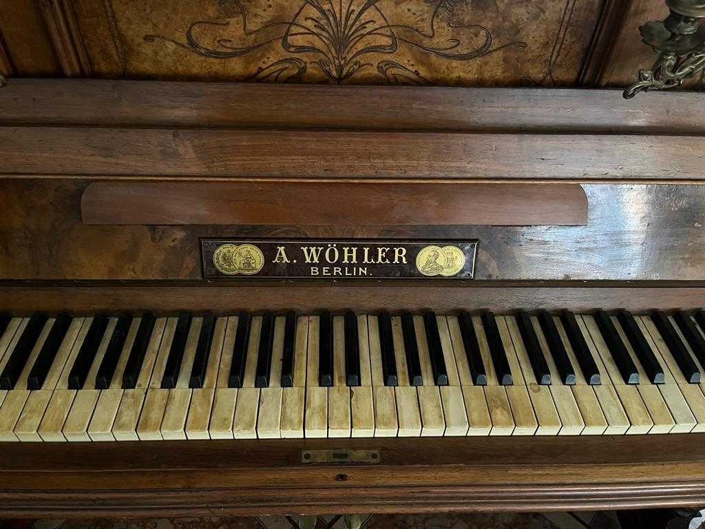 Zabytkowe pianino August Wöhler Berlin XIXw.