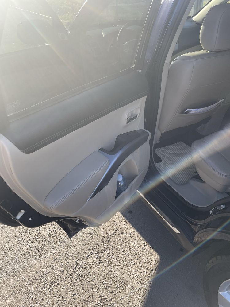 Mitsubishi Outlander XL 3.0 V6 2011p.