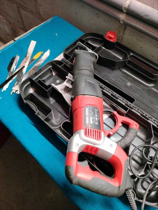 Piła szablasta Black decker