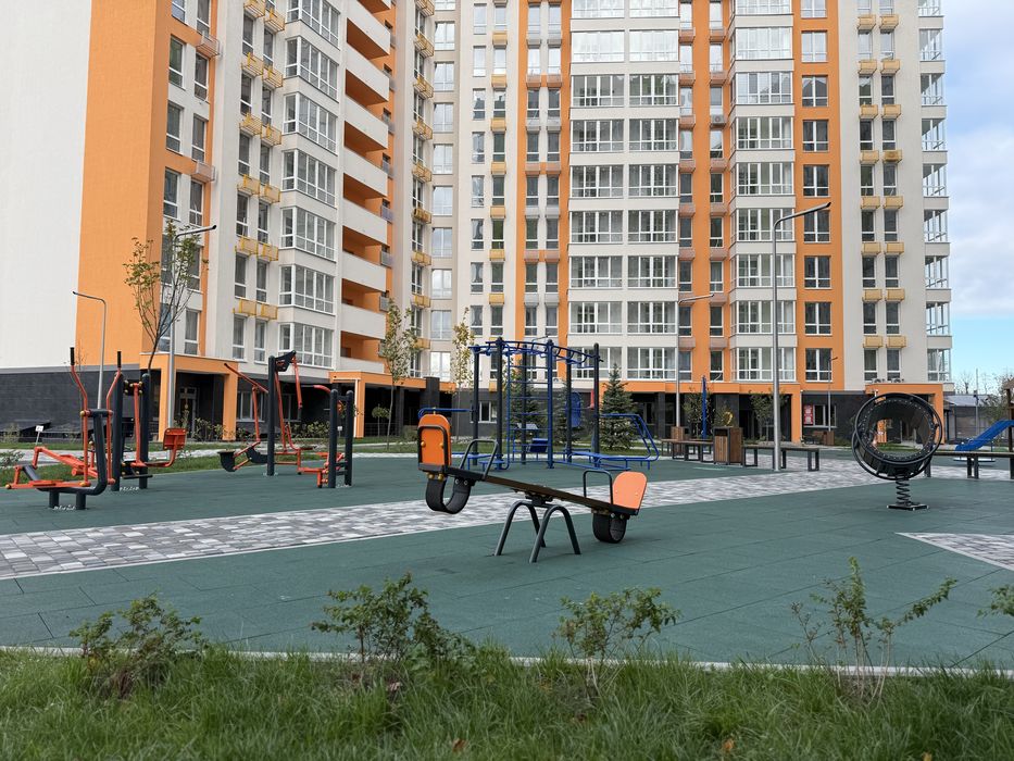 продаж квартири 2 кім. 67,4м 3пов. вул. Бердника 1 ЖК Нивки Парк