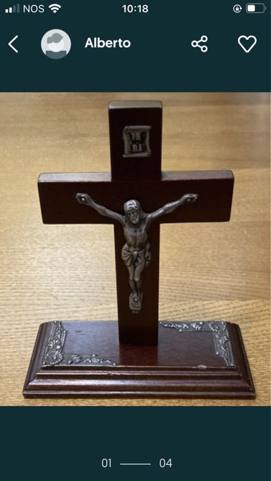 Cruxifixo com Cristo e aplicações em prata
