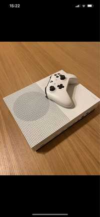 Xbox One S 500GB como nova