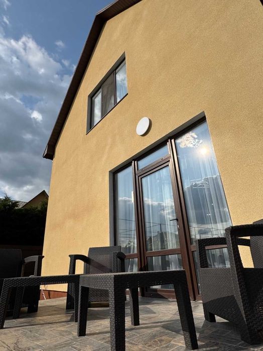 Современный 2-х этажный дом в Усатово, с евроремонтом!