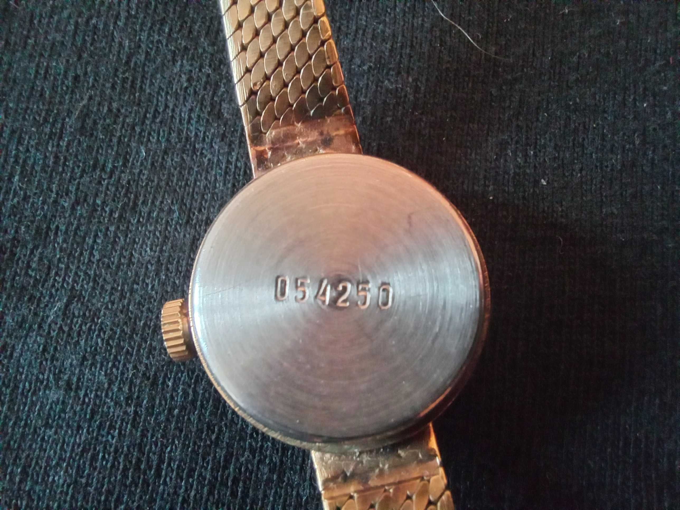 Zabytkowy rosyyski zegarek "Czajka" 17 kamieni - nakręcany.