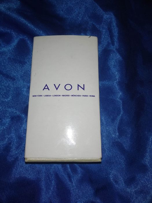 Komplet biżuterii Avon broszka i pierścionek