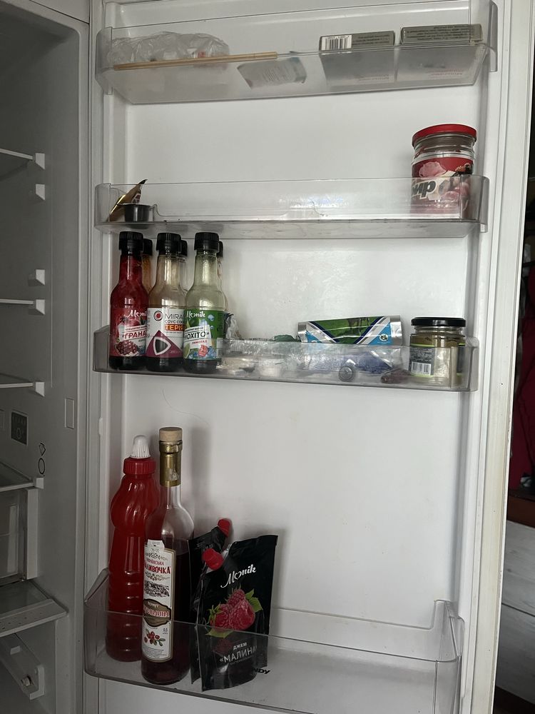 Холодильник продаю