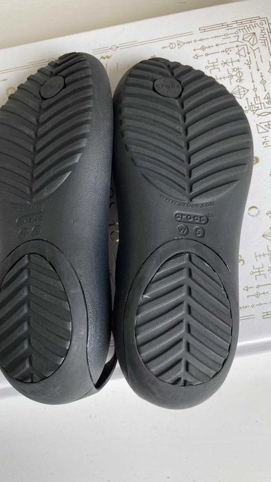 czarne japonki crocs serena flip W5 (35/36)