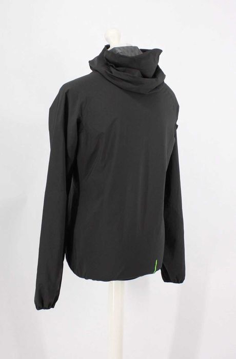 Casaco Impermeável Corrida e Trail Inov-8 Stormshell