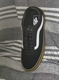 Vans Ward Black Gum 42