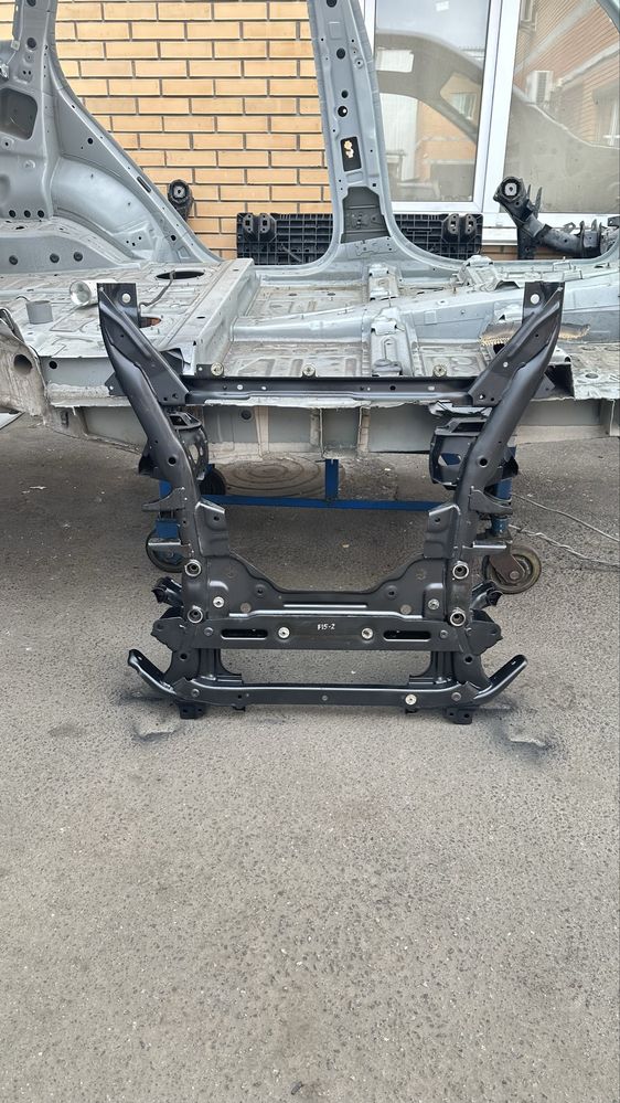 Передній підрамник BMW X5 F15 X-Drive