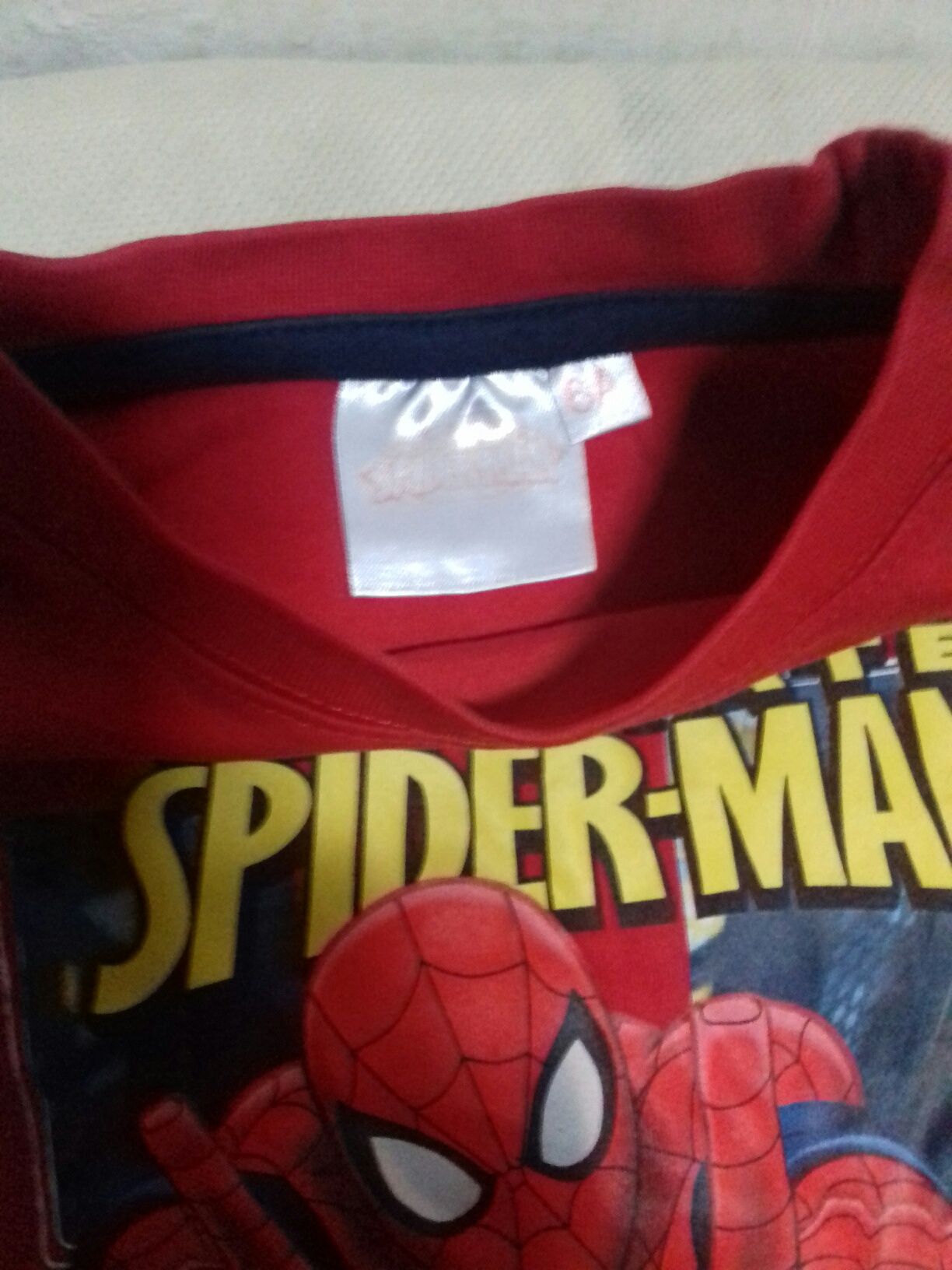 Conjunto boné+camisola Spider-man 5/6 anos