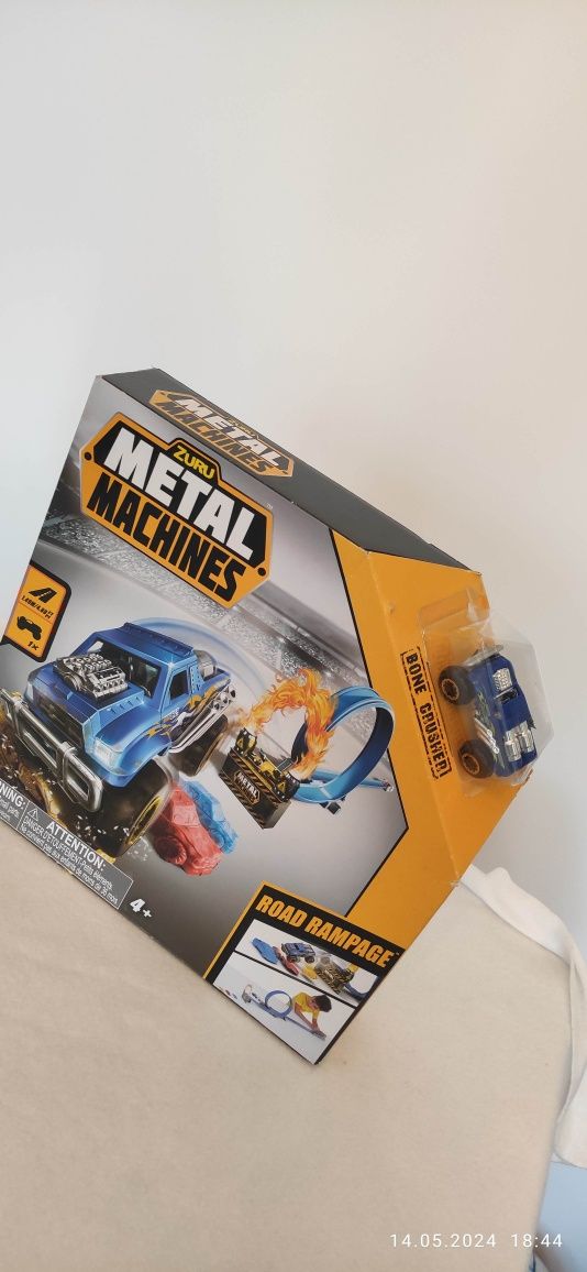 Zabawka tor wyścigowy Metal Machines niebieskie auto