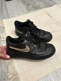 Buty sportowe Nike czarne air force 1 damskie 38