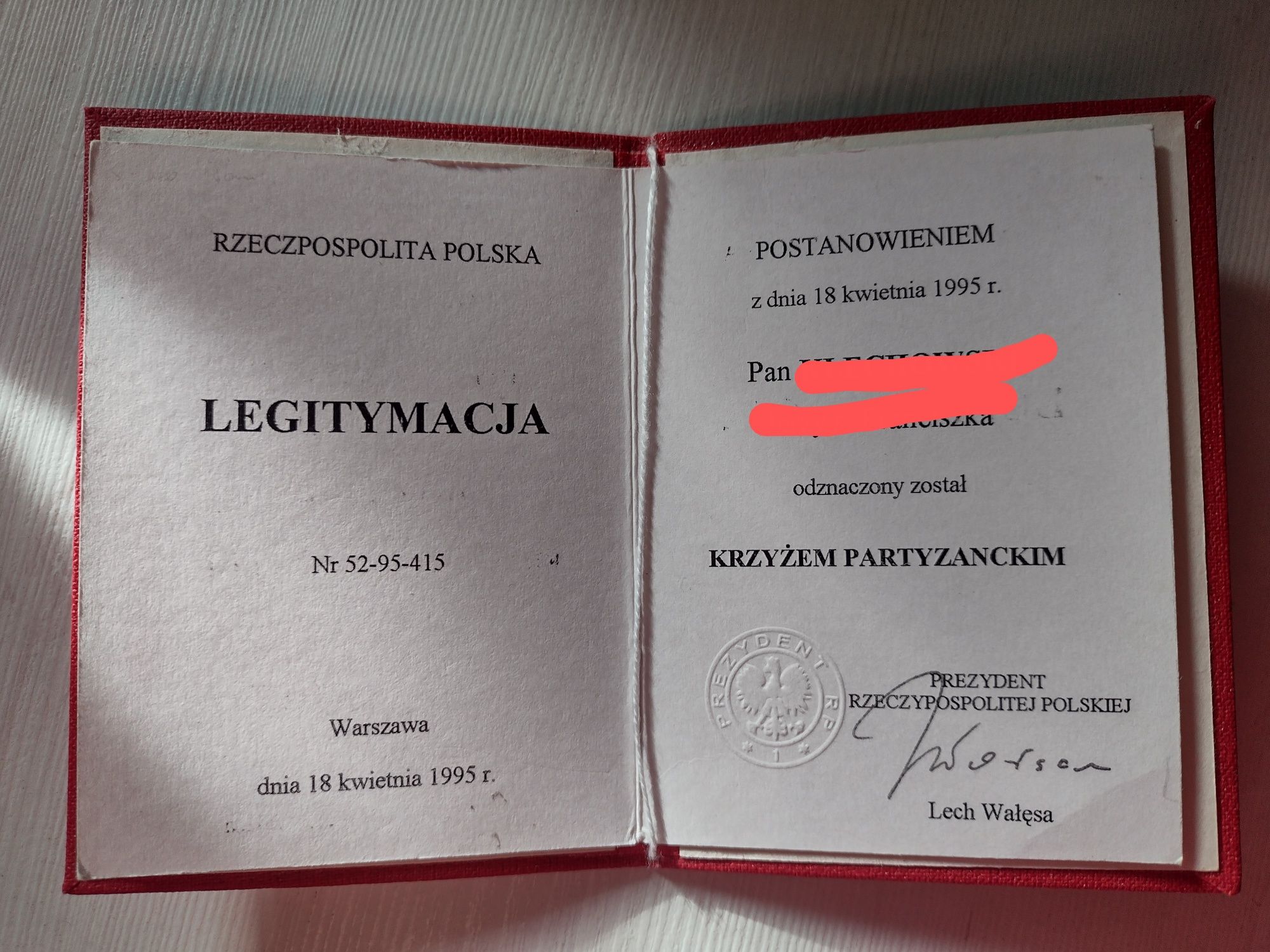 Legitymacja AK krzyż partyzancki