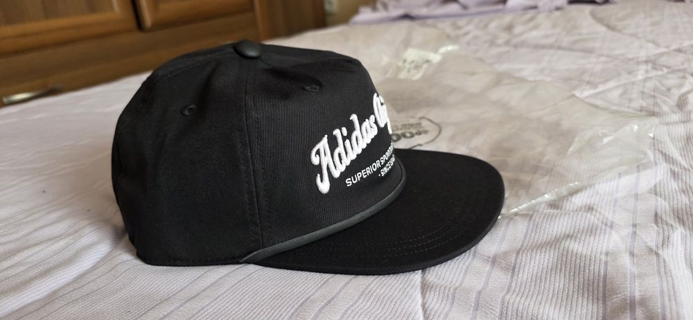 Adidas Originals бейсболка с ровным козырьком