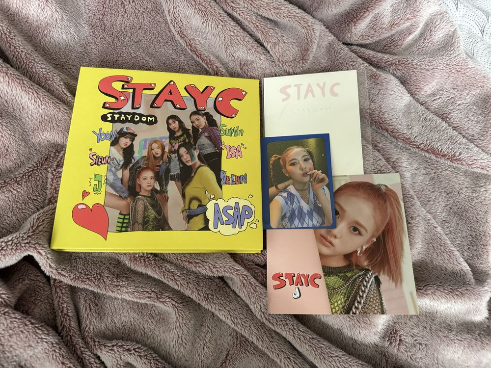 Album StayC Staydom asap kpop