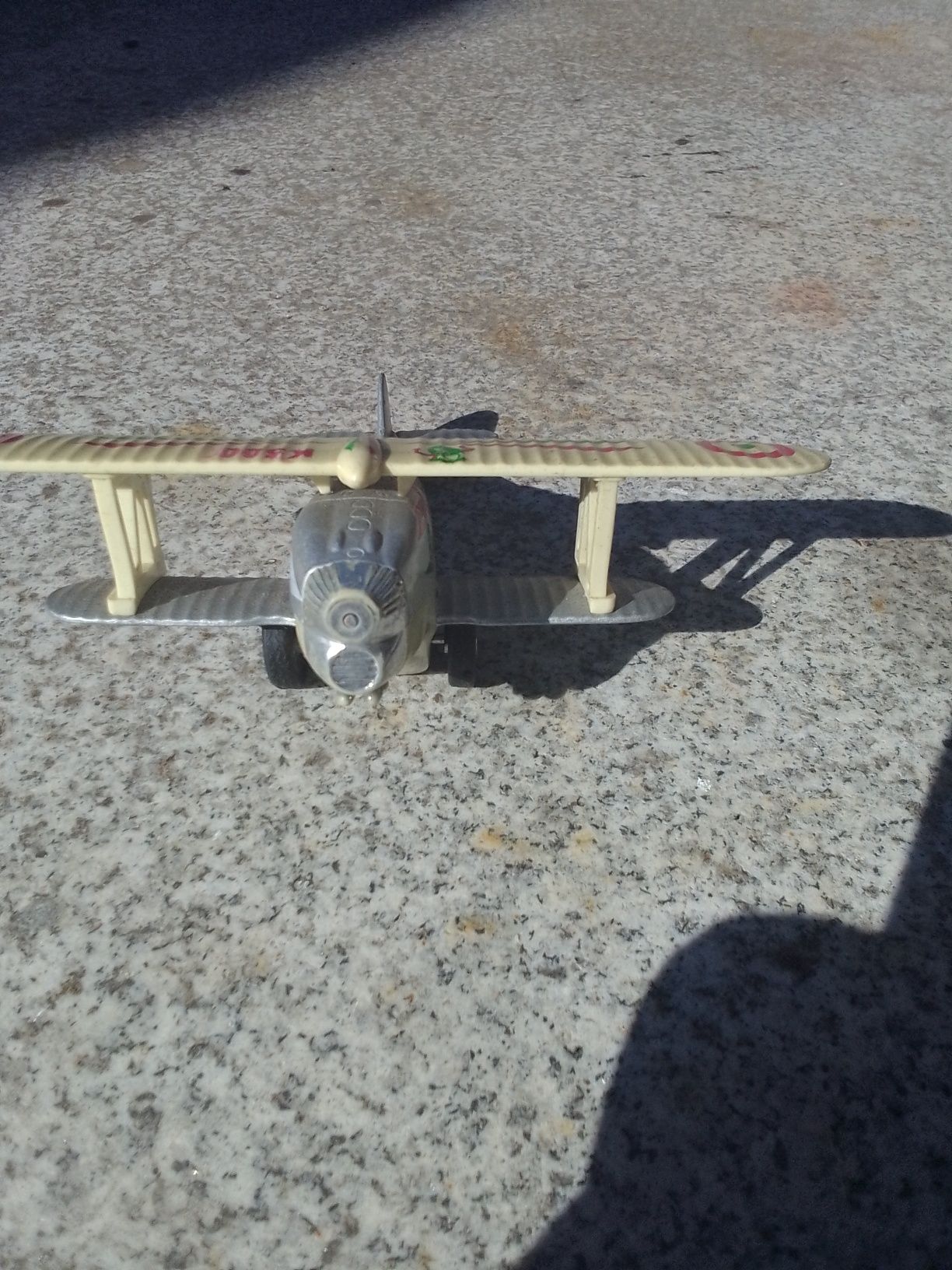 Vendo avião antigo