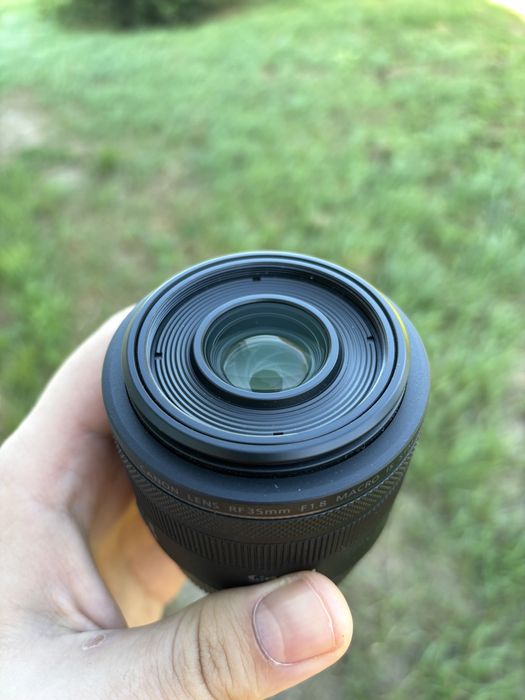 Обєктив canon rf 35mm f1.8 macro