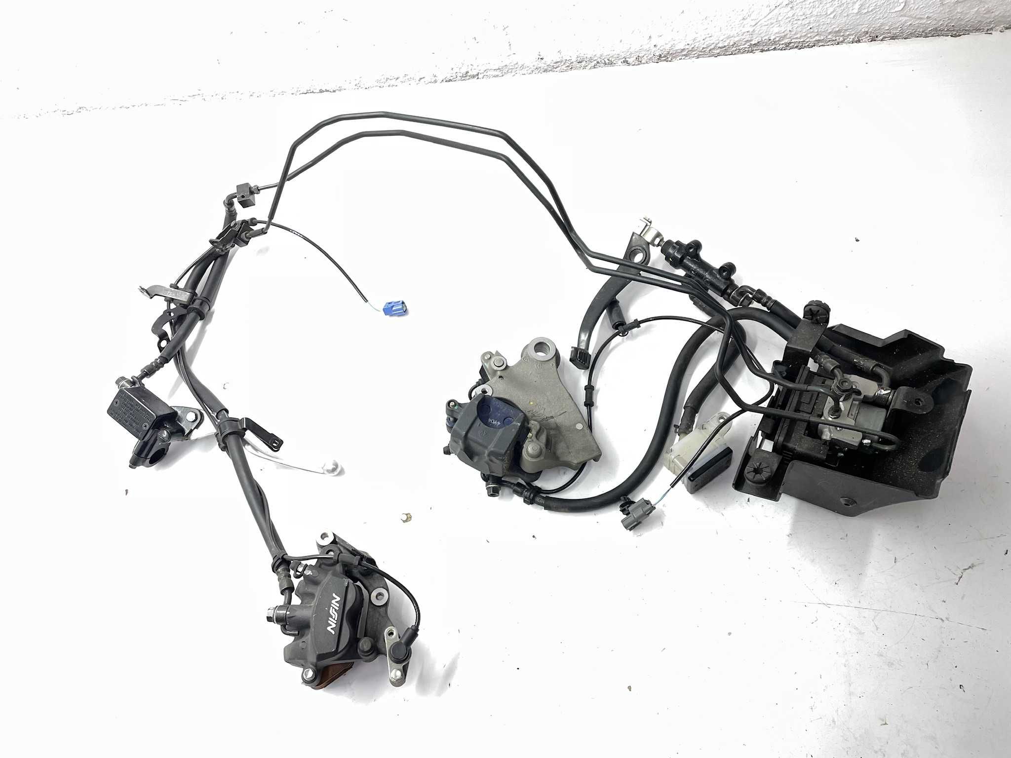 Honda Cbr 500 13do15r Zacisk hamulcowy tylny tył części