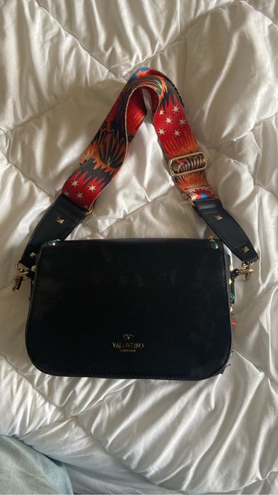 Mala Valentino preta