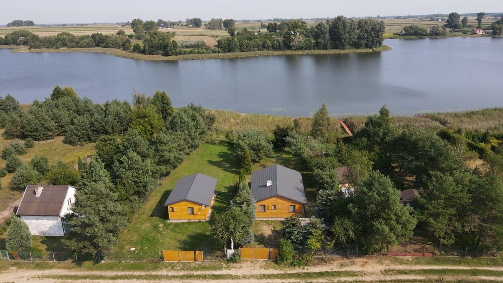 Dom letniskowy bezpośrednio nad jeziorem. ZAPRASZAMY MAJÓWKĘ I WAKACJE