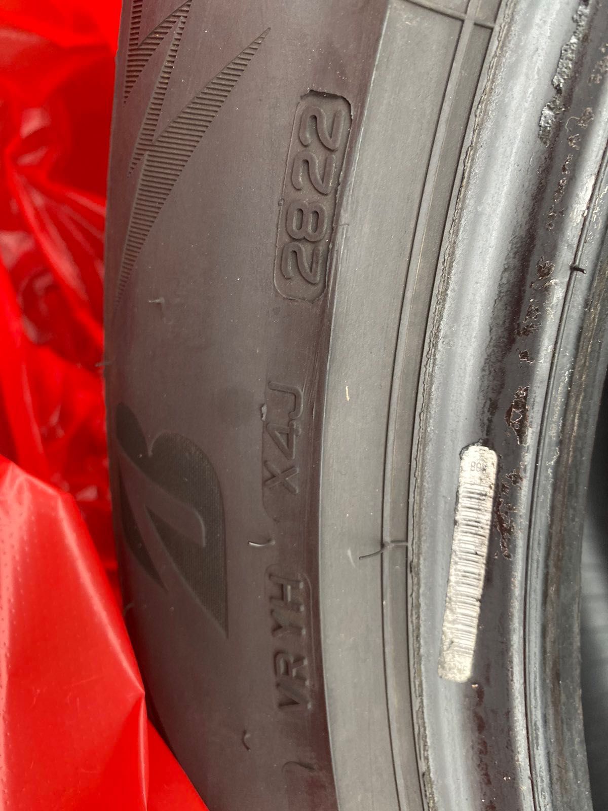 Bridgestone Blizzak 285/45 r20