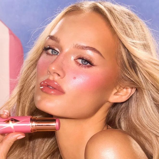 Новинка Румʼяна Charlotte Tilbury