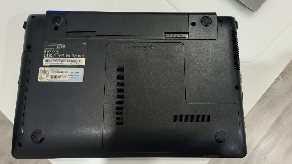 Computador PC portátil Samsung i5 6gb 640gb win10 15,6"