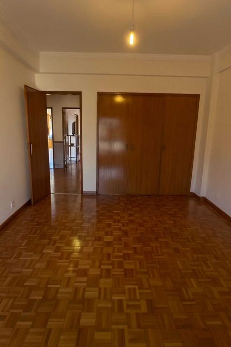 Quartos solteiro/casal varanda Cacém |2 Minutos da Estação de Comboios