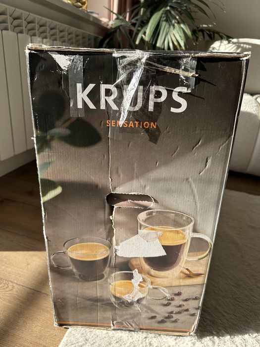 Ekspres KRUPS Sensation EA910810 w pełni automatyczny 1,7 L