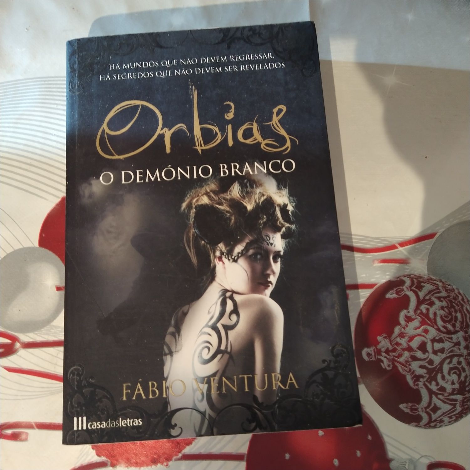 Órbitas o demónio branco