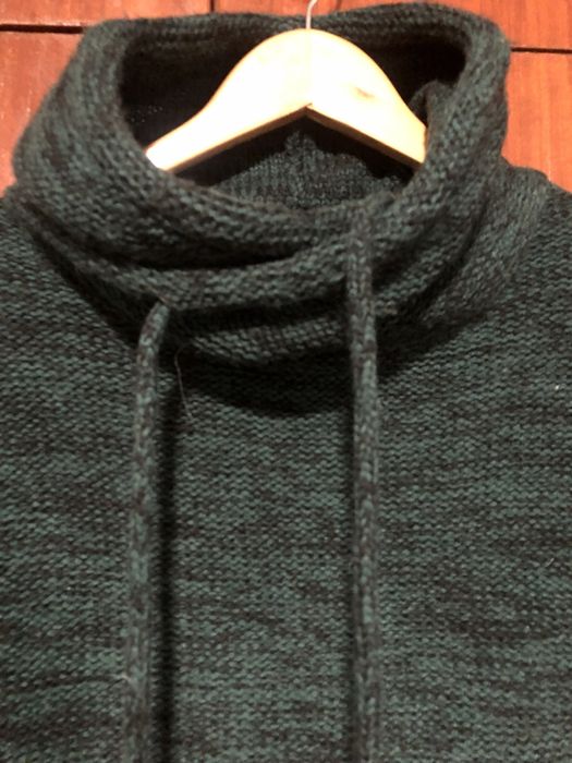 Camisola com gola e atilho, tom esverdeado