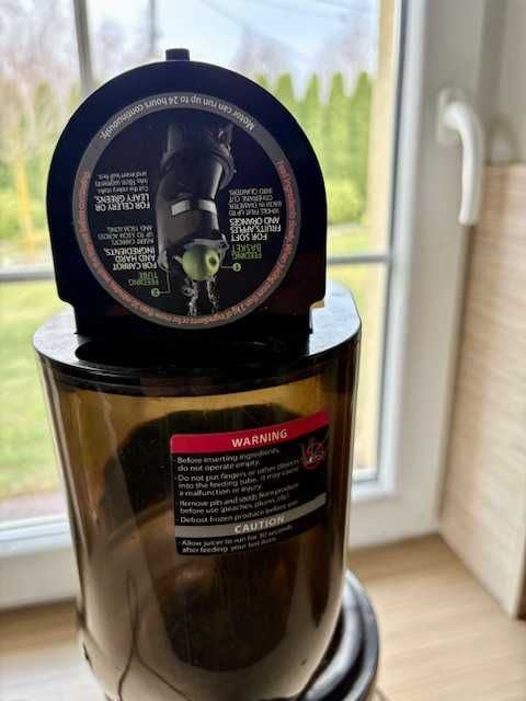Profesjonalna wyciskarka Kuvings CS600 Chef