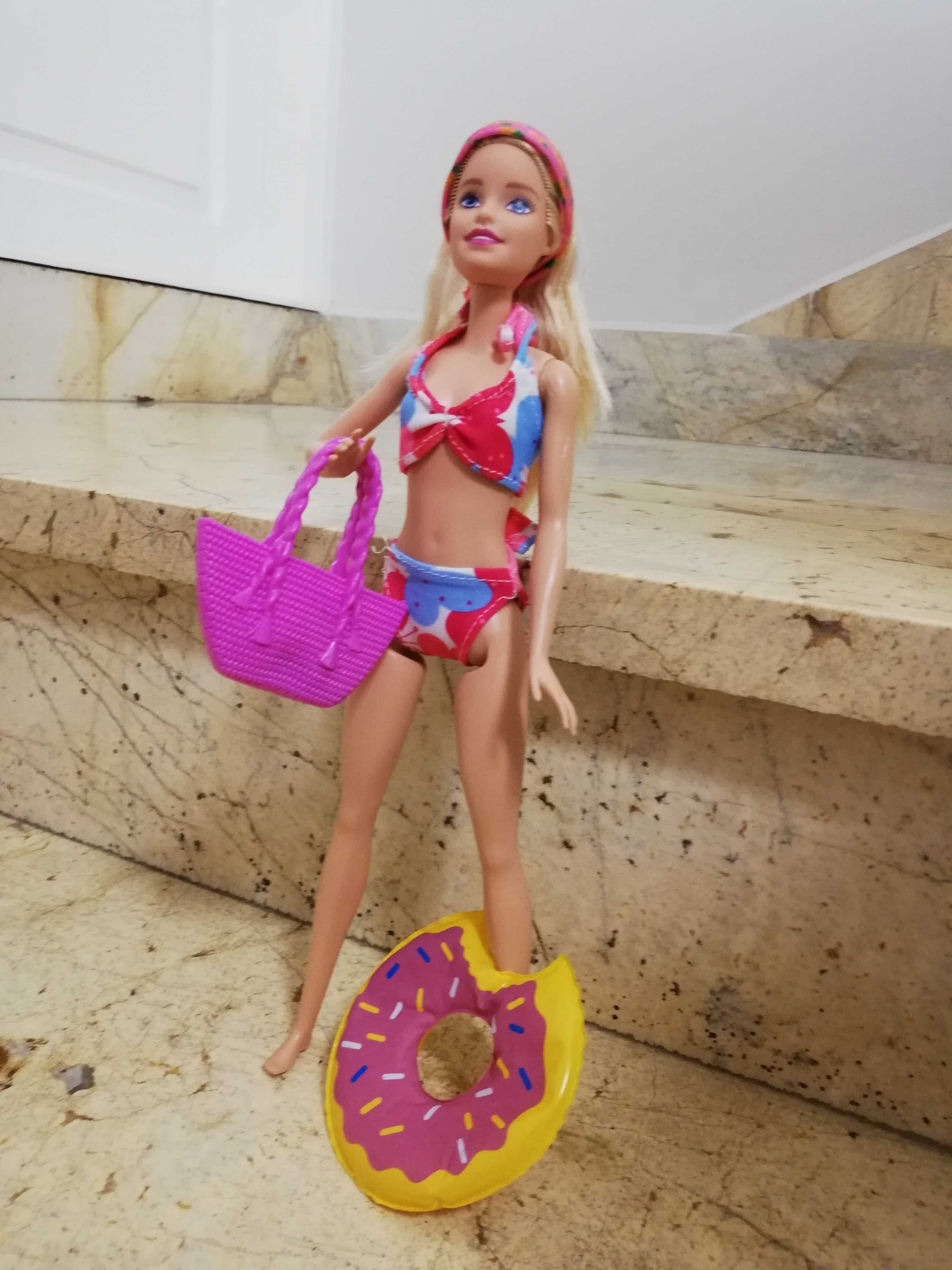 Barbie lalka w stroju kąpielowym z akcesoriami