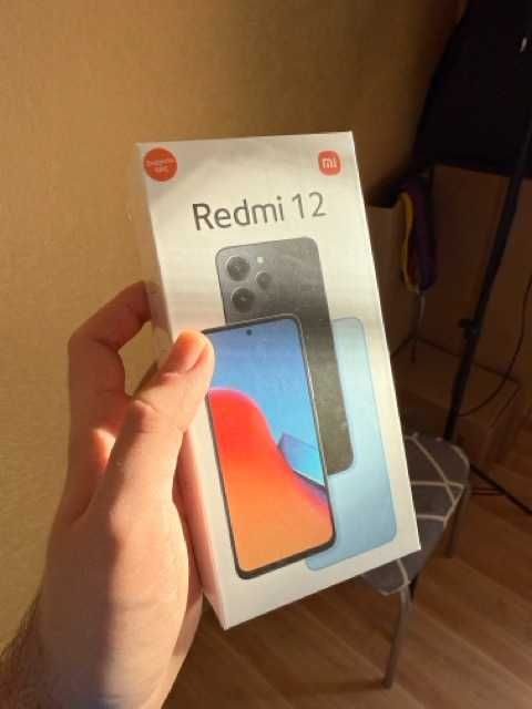 Смартфон Redmi 12 4/128 (відміний стан)