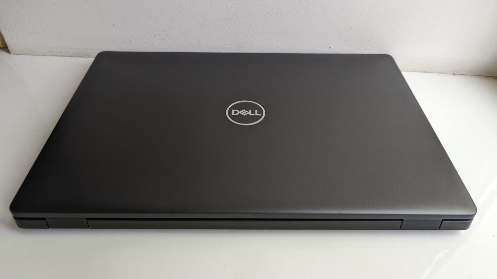 Тонкий ноутбук Dell Latitude 5400 Intel Core i7 8565 4-32 /128-1Tb